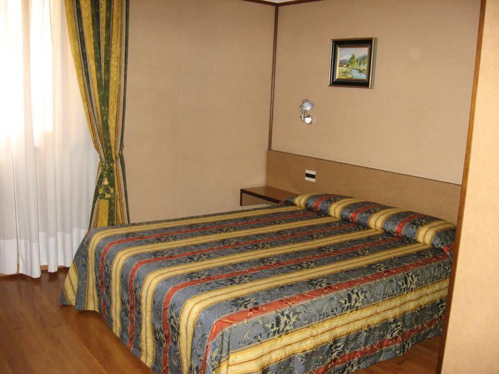 Hotel Plaza San Martino Siccomario Ngoại thất bức ảnh